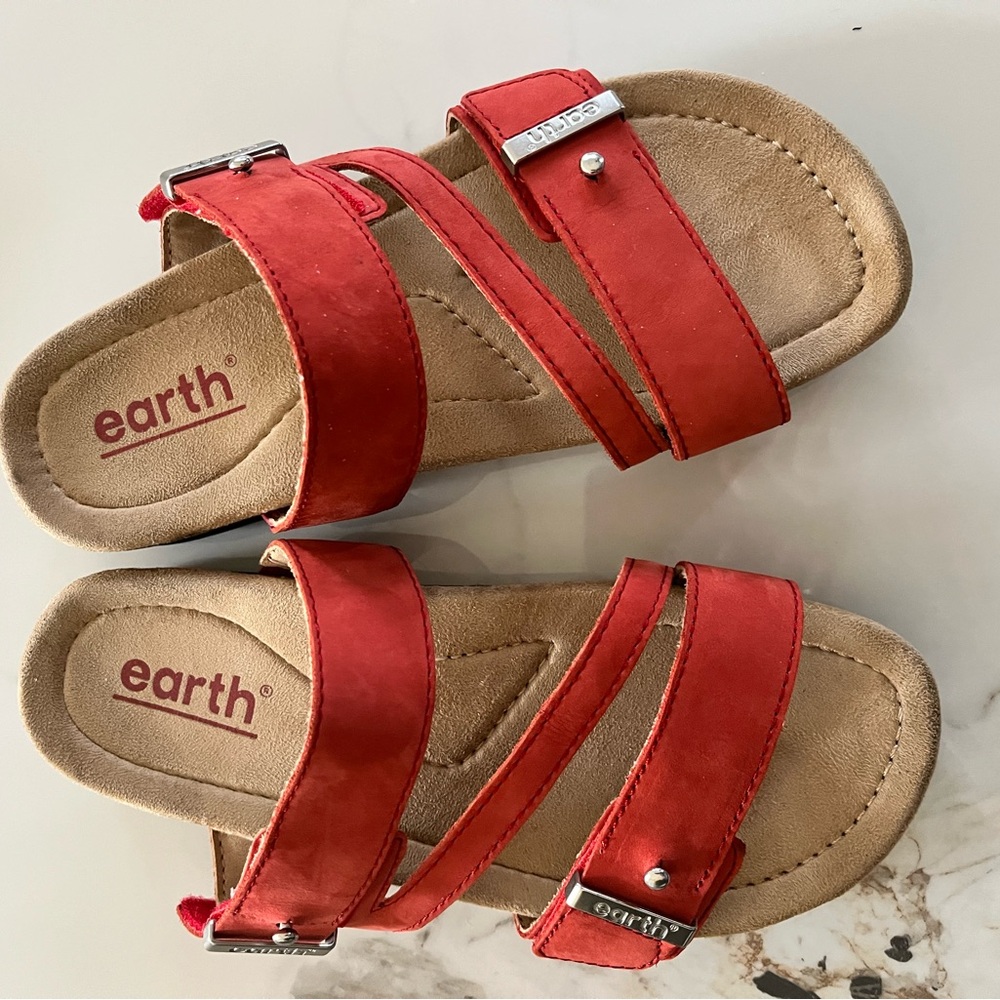 Earth Eteffa Vibrant Red Strappy Sandals